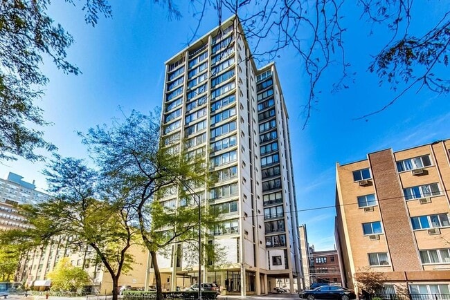 Building Photo - 5740 N Sheridan Rd Unit 8D