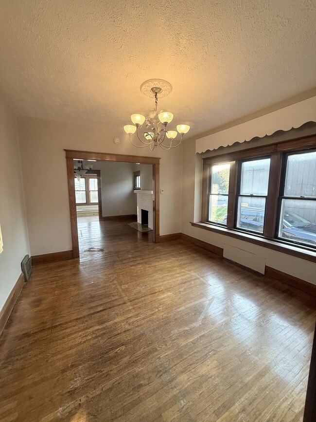 Photo - 2216 Weston Ave