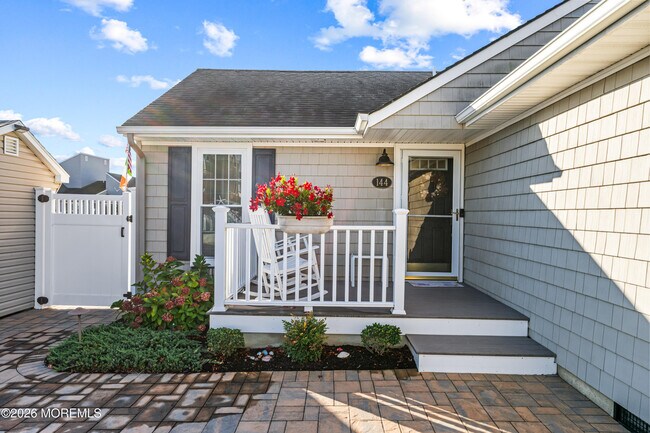 Photo - 144 Peter Rd