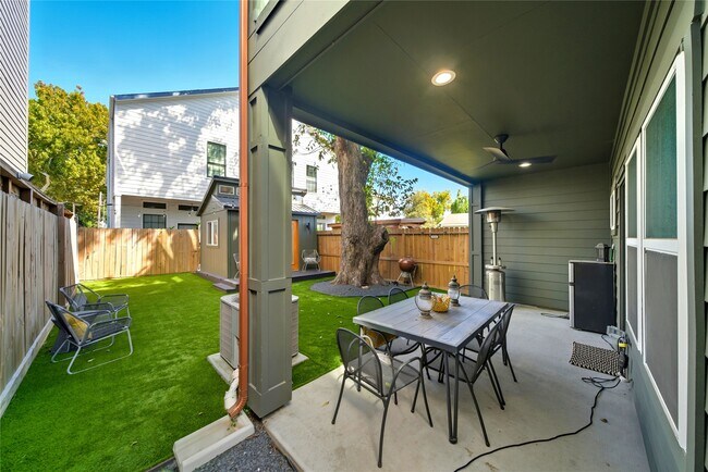 Photo - 1307 E 27th St