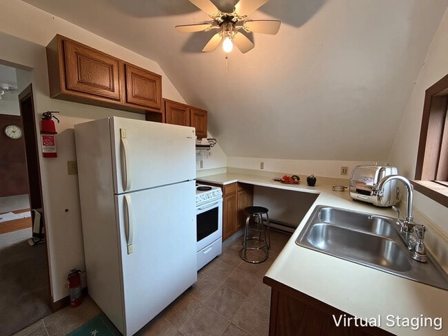 Photo - 227 W 1st St Unit 1