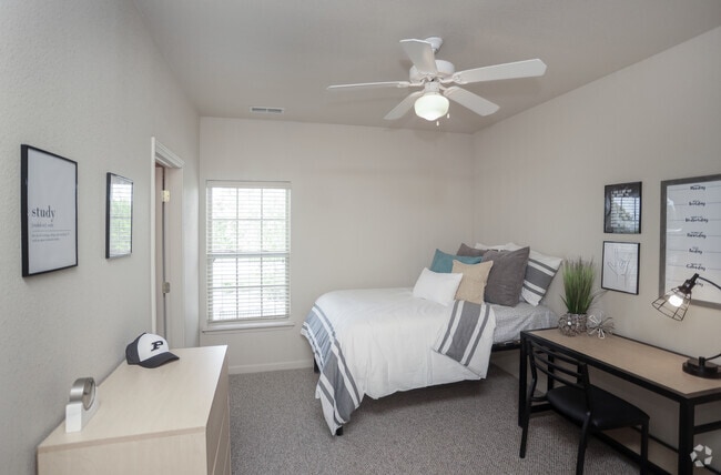 3BR, 3BA - 1366 SF - Station 21
