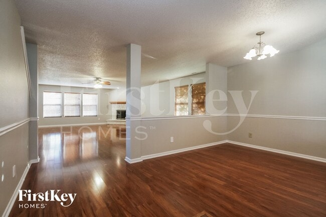 Photo - 945 Brookhaven Dr