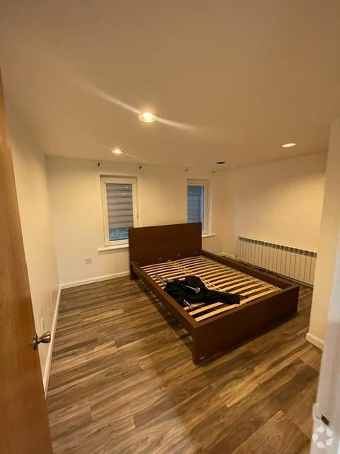 Building Photo - 71-61 70th St Rental