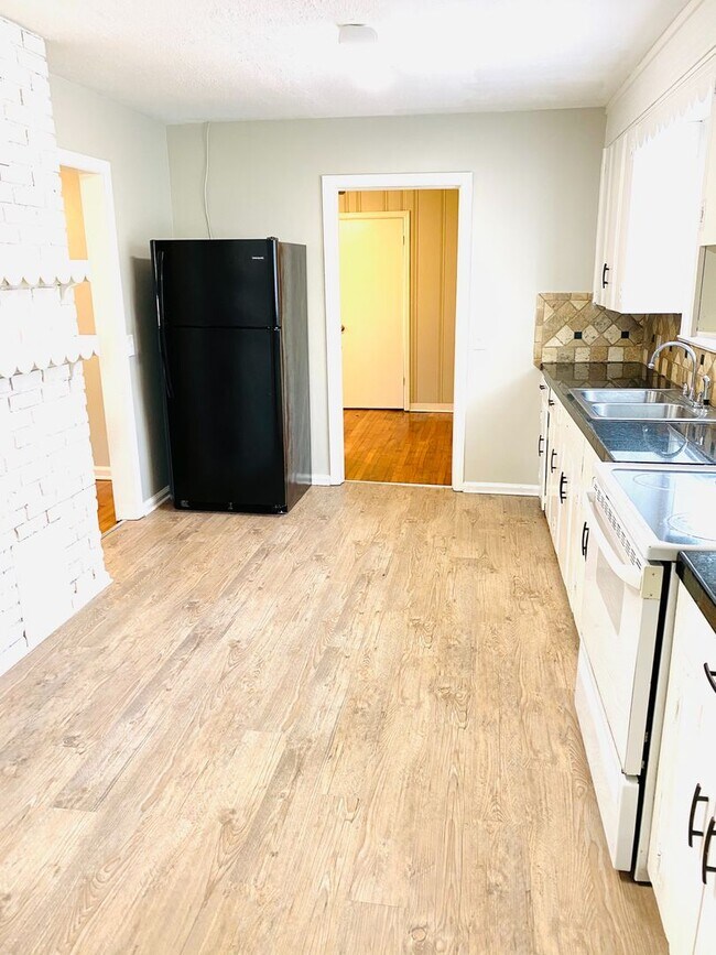 ** 4 Bed 2 Bath Located in Dalraida ** Cal... Rental House Rental in