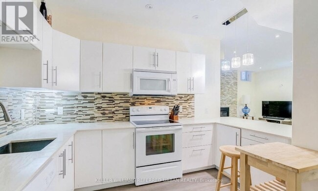 Photo - 161 Vanda Dr