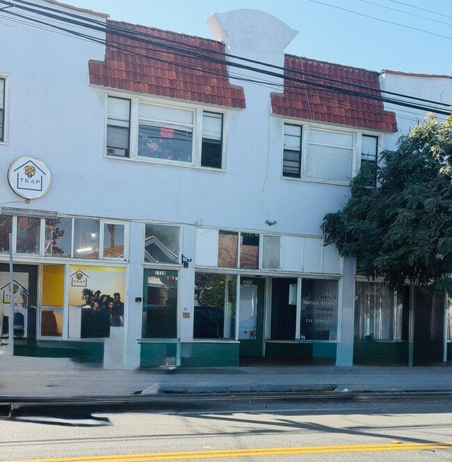 Building Photo - 309 Unit #2