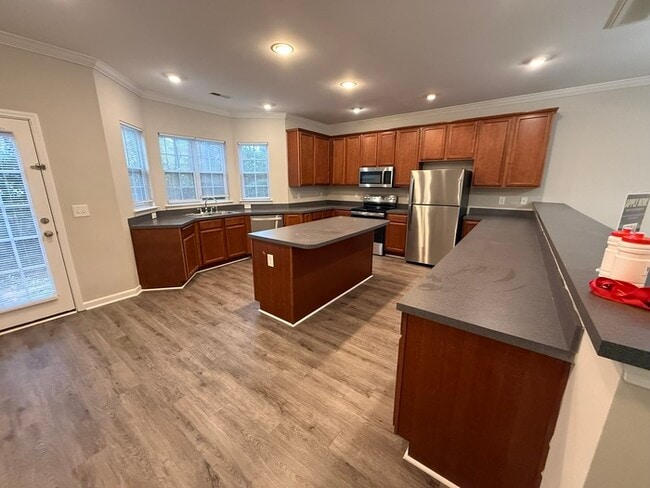 Building Photo - Beautiful 3 Bedroom Town Home! AMAZING CARY LOCATION!!!!