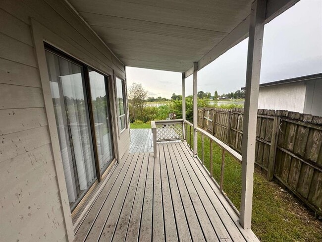 Photo - 1108 Country Club Ln