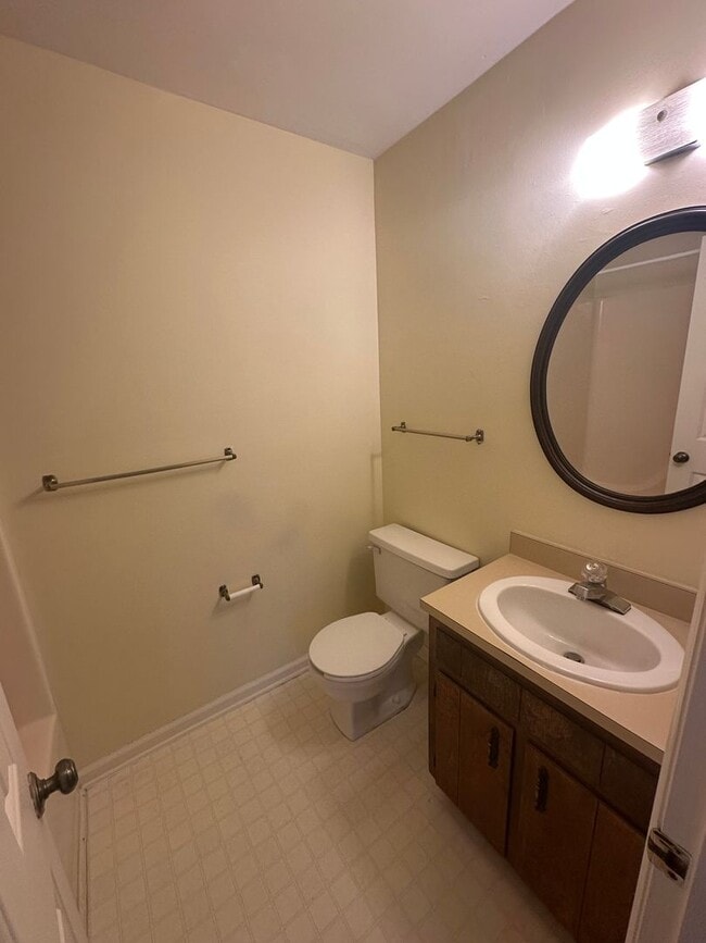 Photo - Spacious 2BR, 2.5BA Townhome Near NCSU! LE...