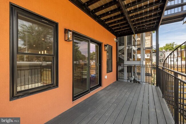 1128 Morse St NE Unit 1
