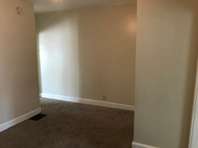 Photo - 206 W 3rd St Apartments Unit 208