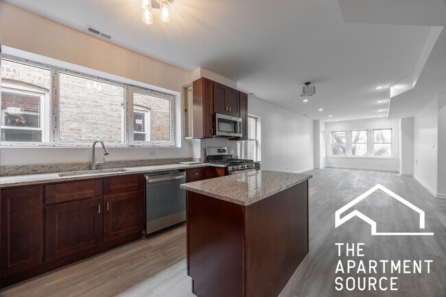 Photo - 1014 N Hamlin Ave Unidad 2