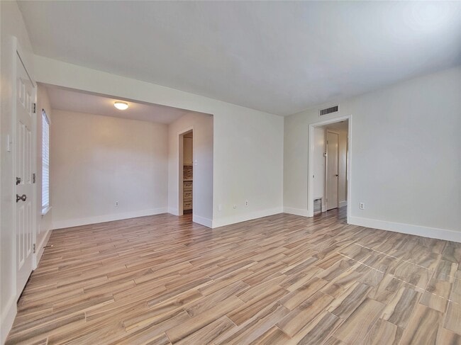 Photo - 600 19th St Unit 16