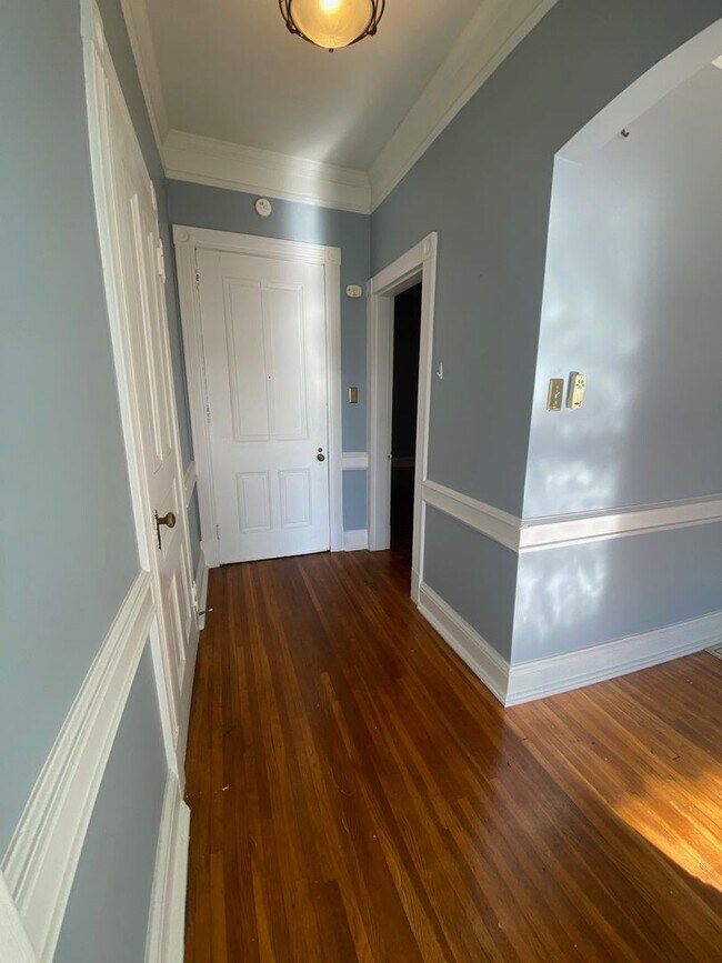 Photo - 327 E Market St Unit #3F