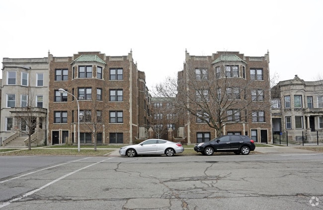 5320-5326.5 S Drexel Ave