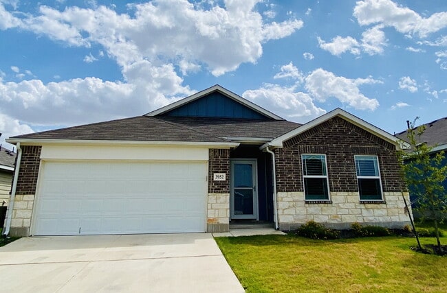 Building Photo - 4 bedroom + Office & Upgraded Garage! Rental