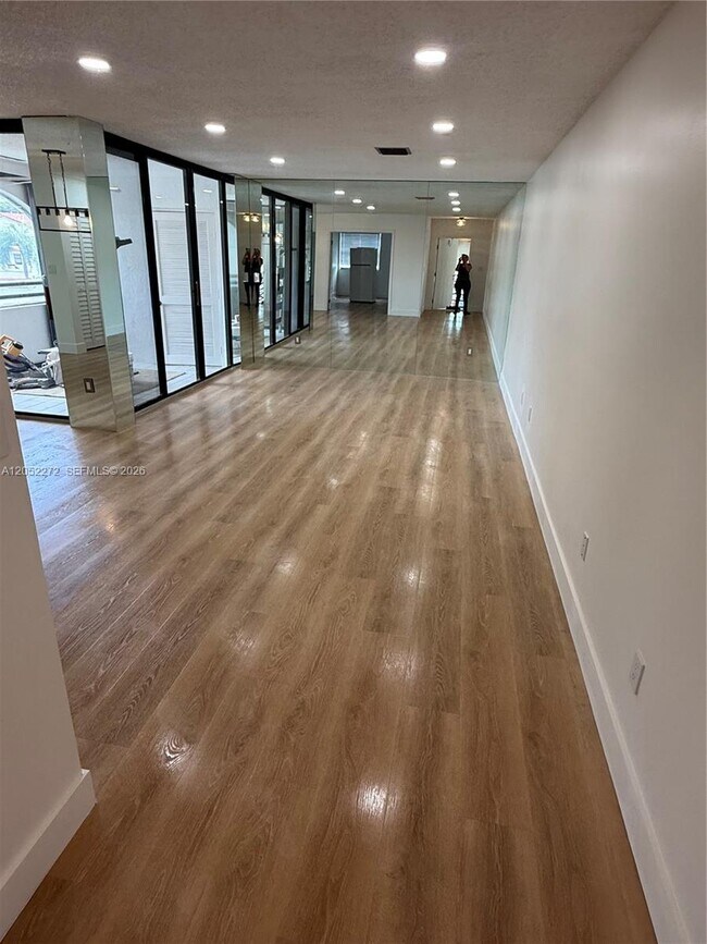 3553 Magellan Cir Unit 317-1