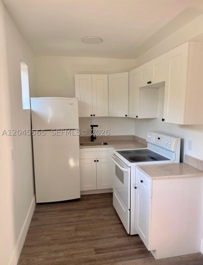 Photo - 7535 NE 2nd Ct Unit 4