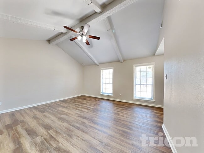 Photo - 10406 Kirkwren Dr