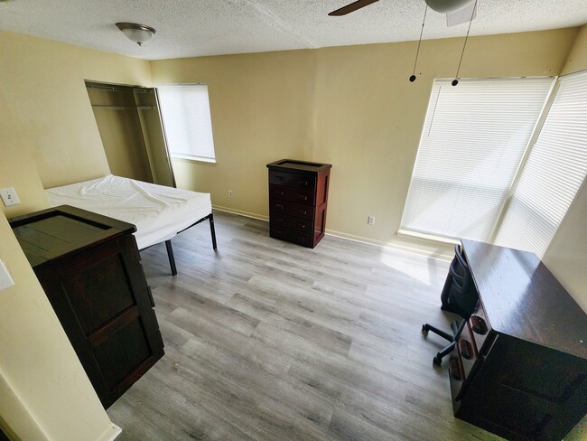 Photo - 1348 Hunters Rd Unidad C