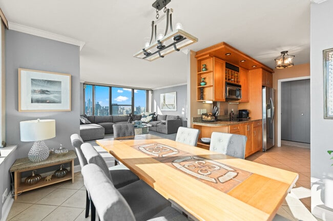 Photo - 1560 N Sandburg Terrace Unit 4302