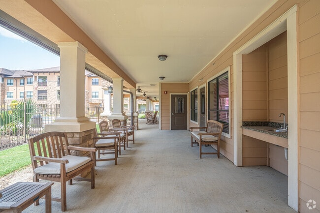 Patio - Greenhouse Village Apartments (Senior Living)