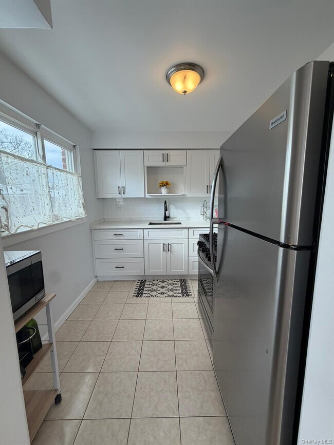 Photo - 36-26 192nd St