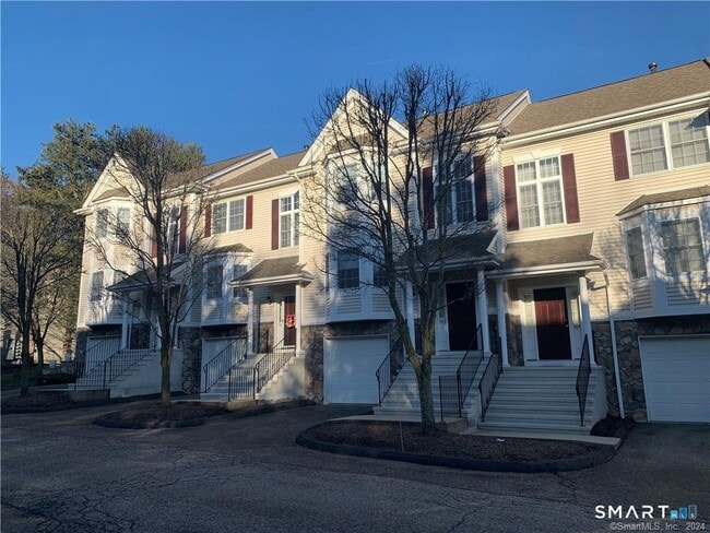 Building Photo - 303 Larson Dr Unit 303