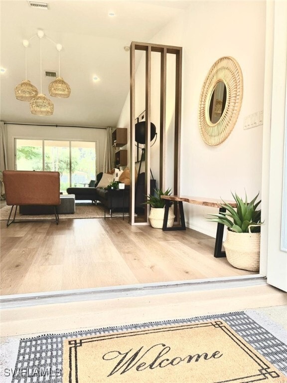 Photo - 220 18th Ave NW