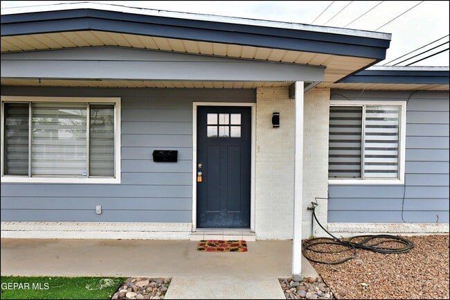 Photo - 10565 Murphy St