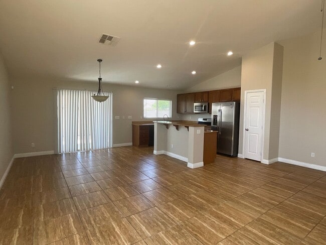 Photo - 1 story home, 4br, 2bath, 3cg, RV GATE