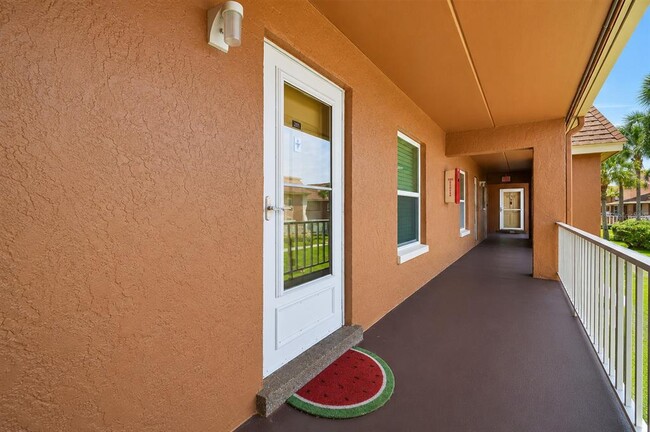 Photo - 12760 Indian Rocks Rd Unidad 570