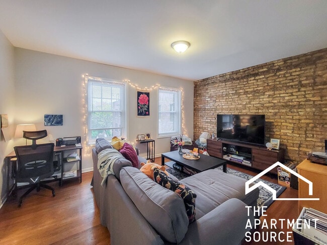 Photo - 3820 N Sheffield Ave