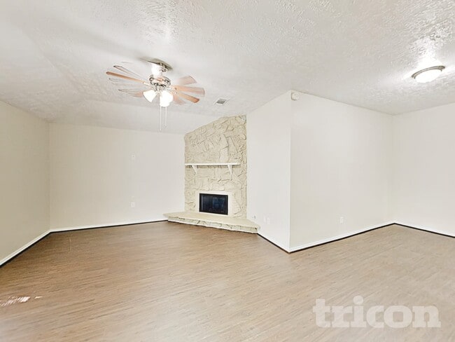 Photo - 19311 Amistad Dr