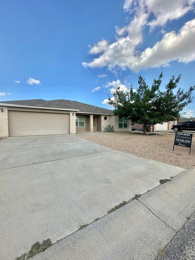 Photo - COMING AUGUST 2026 - 5 Bedroom Home in PaulAnn Neighborhood!