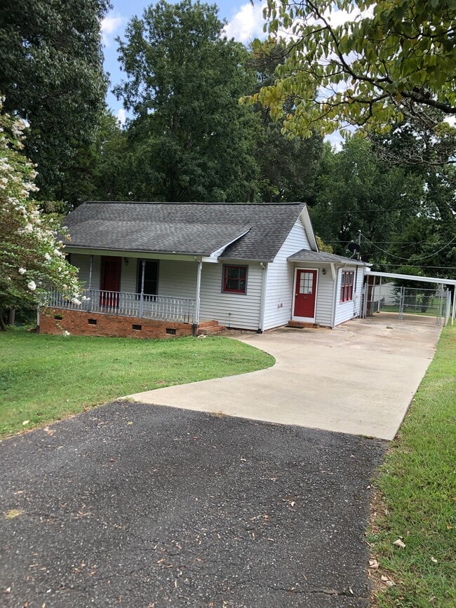 Building Photo - 826 Hillcroft Pl