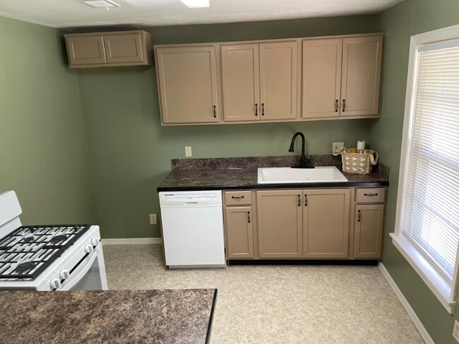 Photo - 531 Euclid St