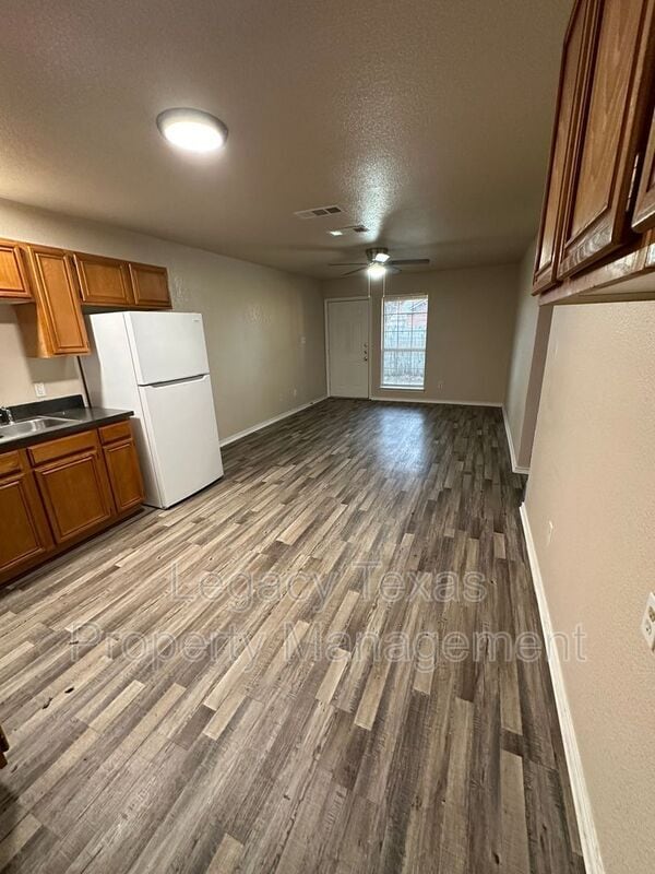 Photo - 404 S Anglin St Unit A