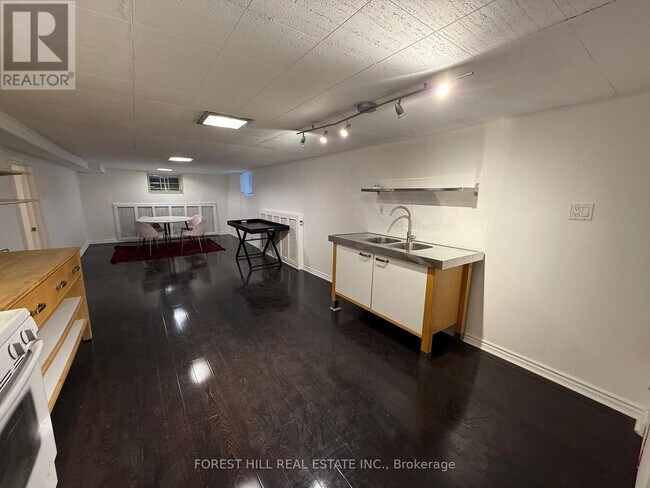 Photo - 17 Braemar Ave