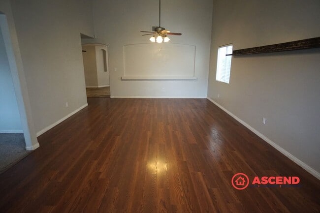 Photo - Beautiful Home in Northwest Bakersfield!