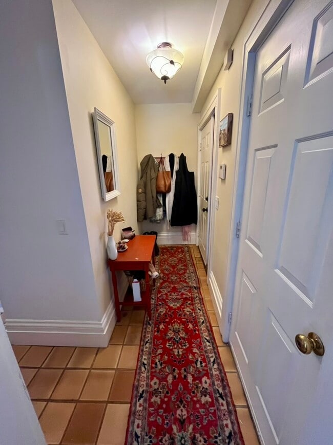 Vestíbulo (trastero a la derecha) - 87 Park St Unidad 87 Park