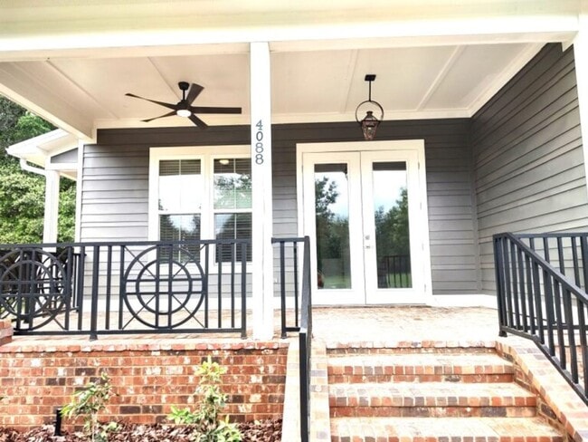 Photo - Premium 4 Bedroom in Southwood