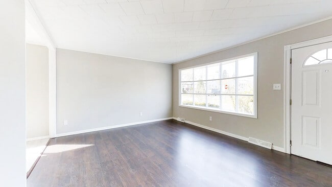 Photo - 300 Bowers Ave