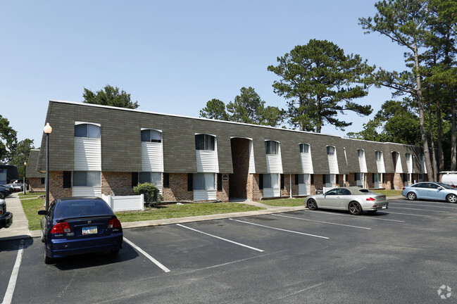 Hanover Landing Apartments For Rent in Wilmington, NC | ForRent.com