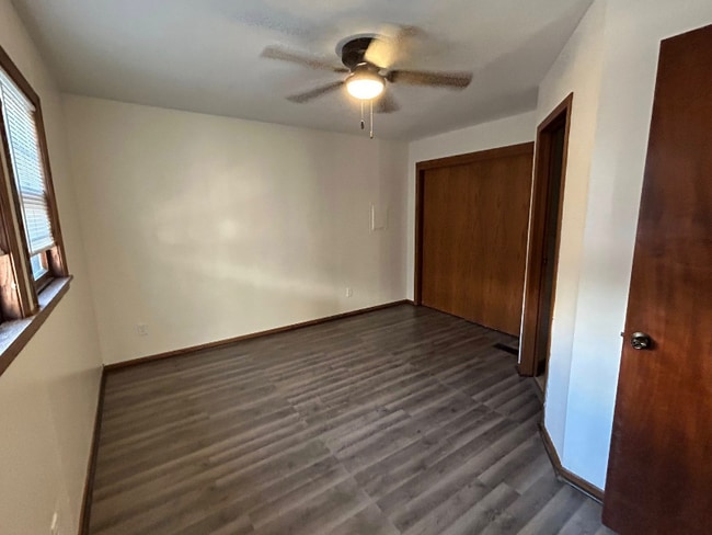 Photo - 422 E Broadway St