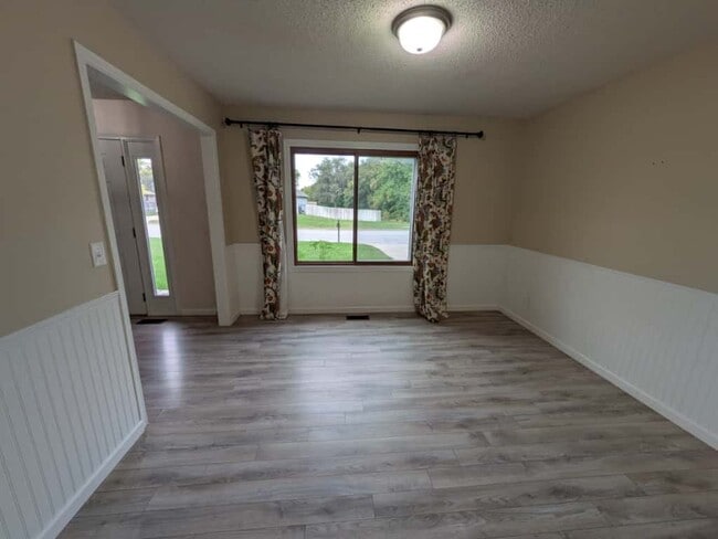 Photo - 907 Second Street