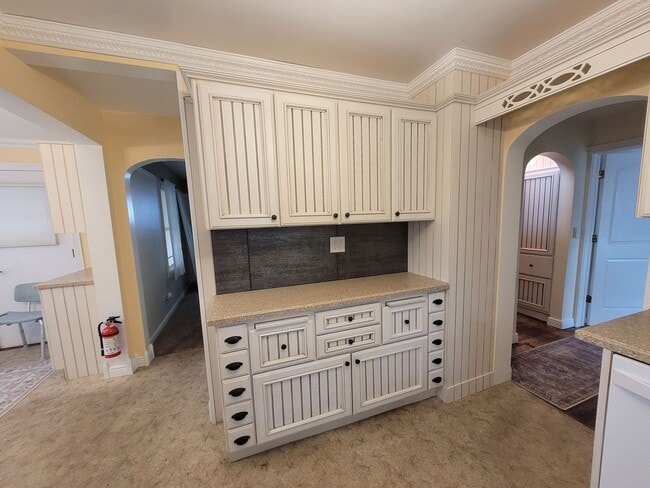 Photo - 866 Starr Ave