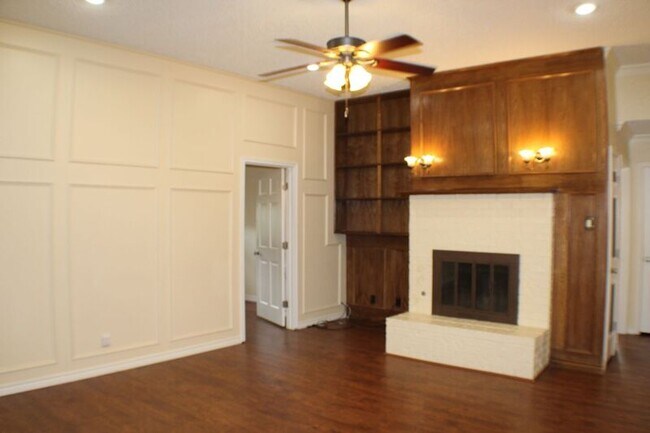 Photo - 7838 Williams Ave