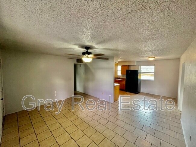 Photo - 3400 Governor Harris Dr